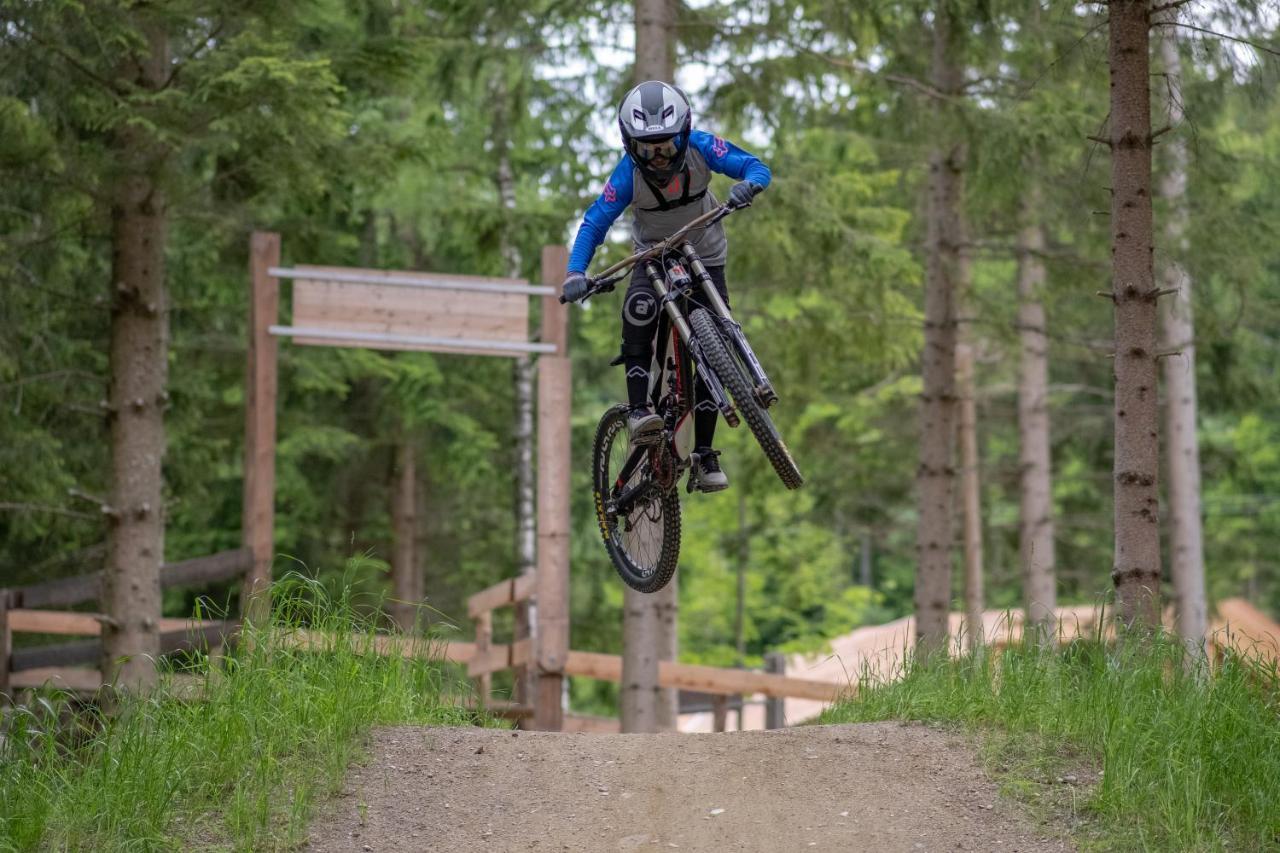 Weixl Schi&Bike Appartements-Bike In&Bike Out Neben Wexl Trails Bikepark Sankt Corona am Wechsel Extérieur photo